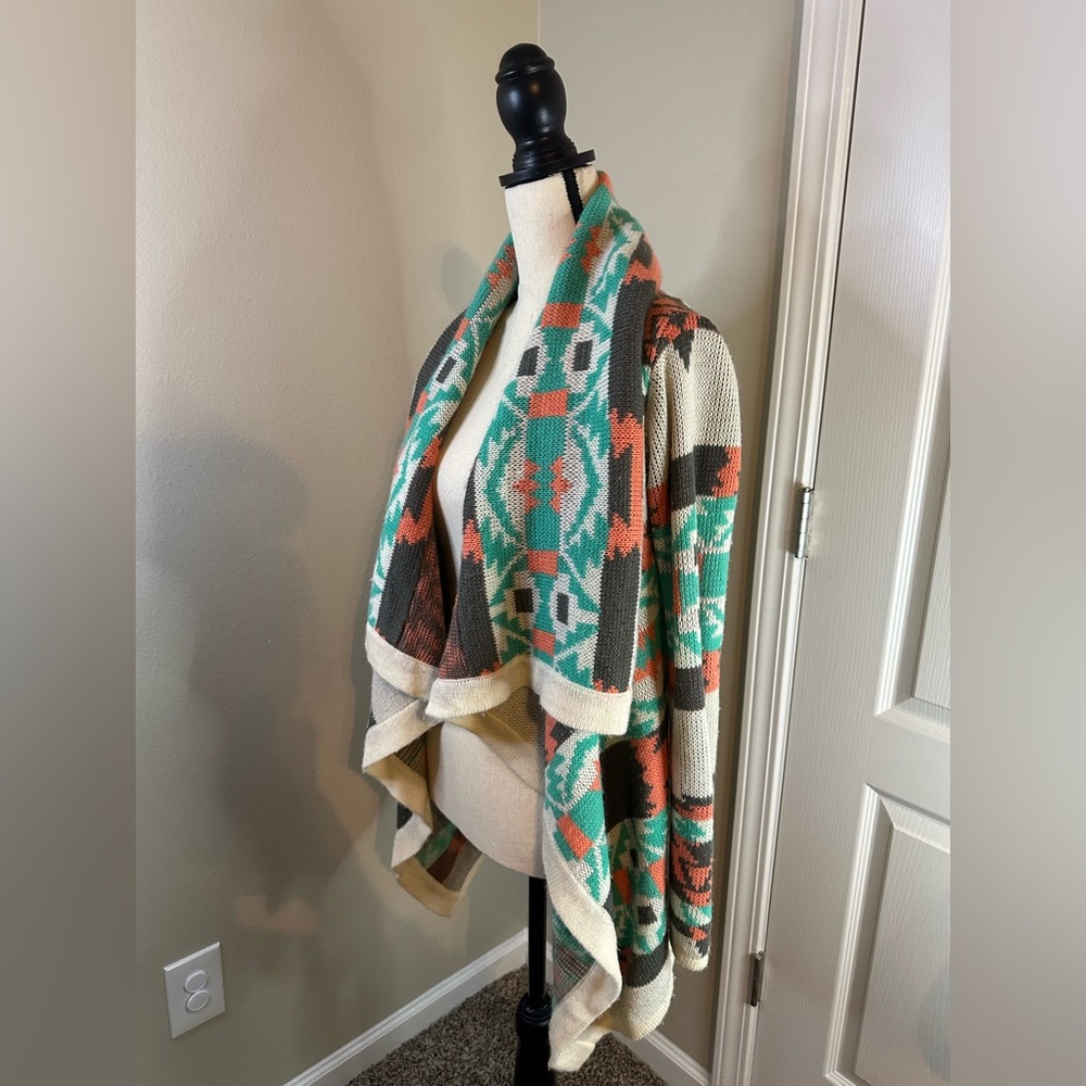 Alice Moon Size Small Aztec pattern Cardigan - Picture 5 of 5